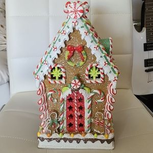 Holiday Gingerbread house